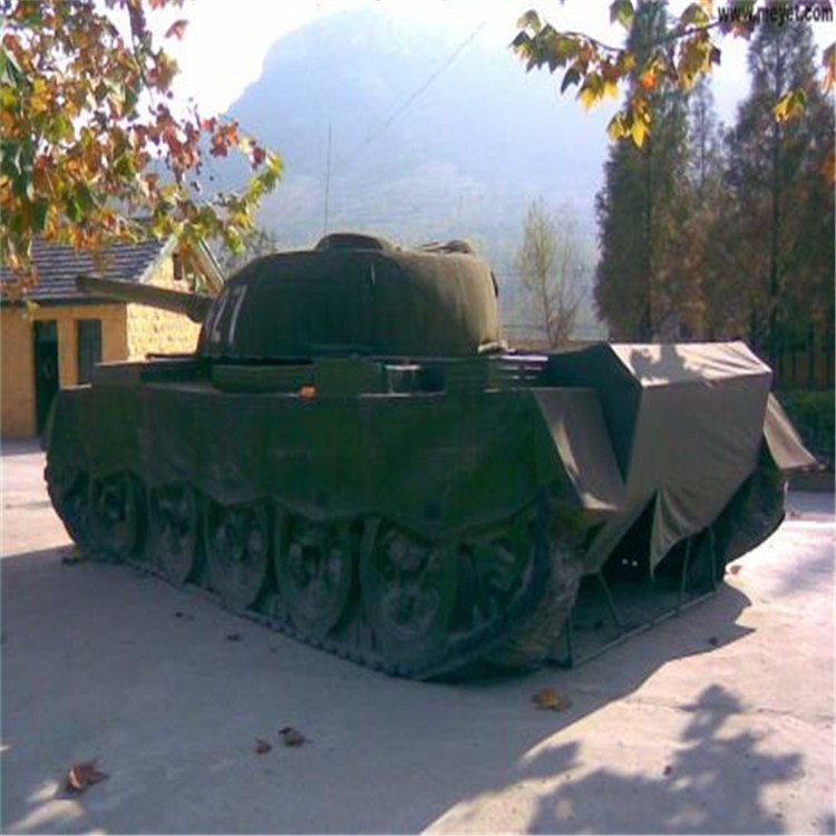 花山大型充气坦克